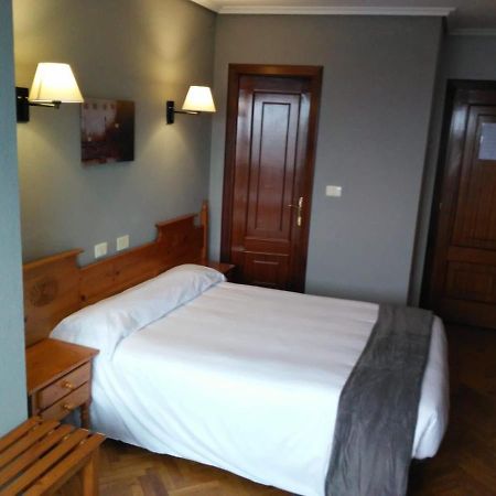 Albergue Hostal Sao Telmo Туй Экстерьер фото