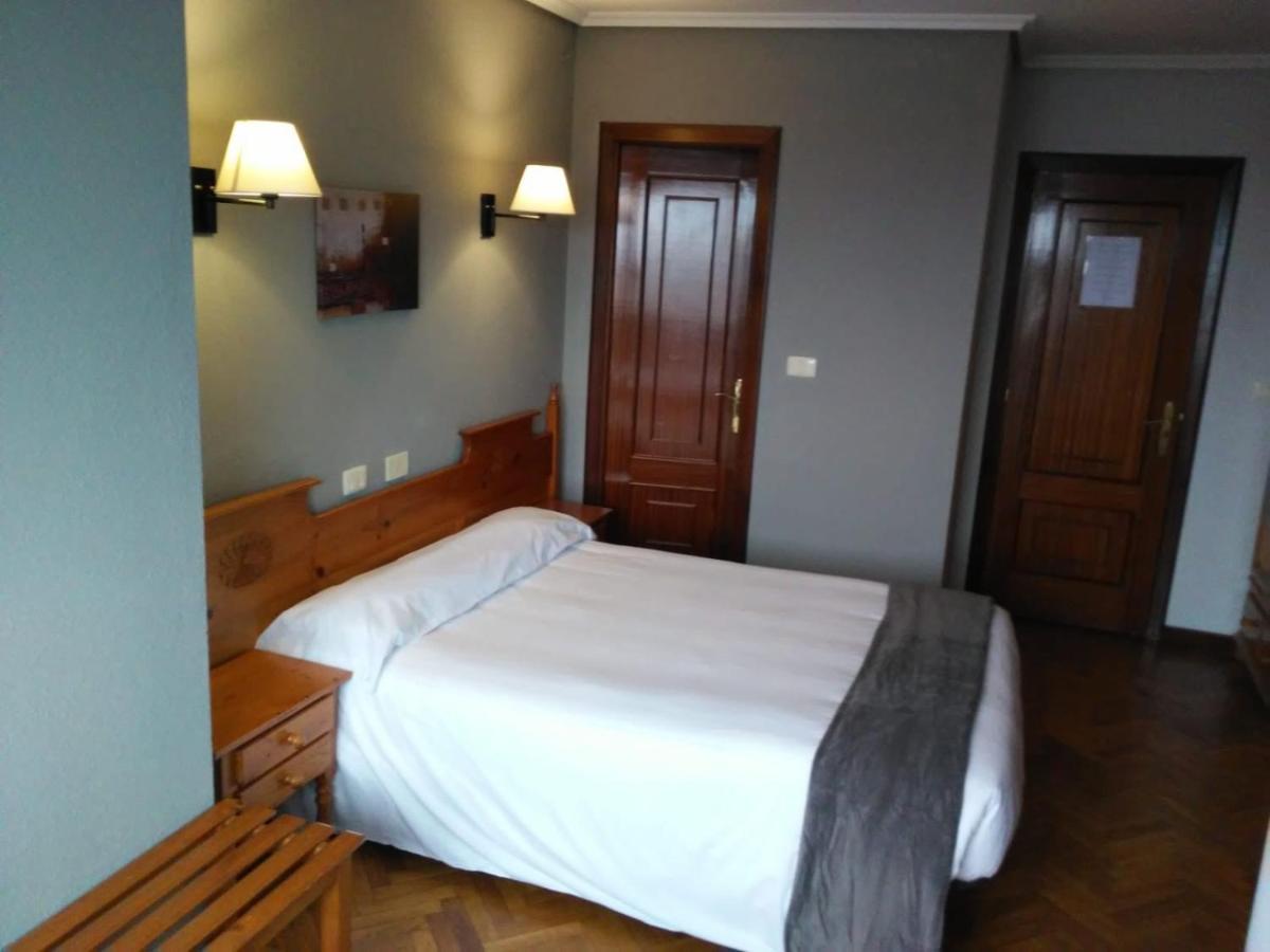 Albergue Hostal Sao Telmo Туй Экстерьер фото
