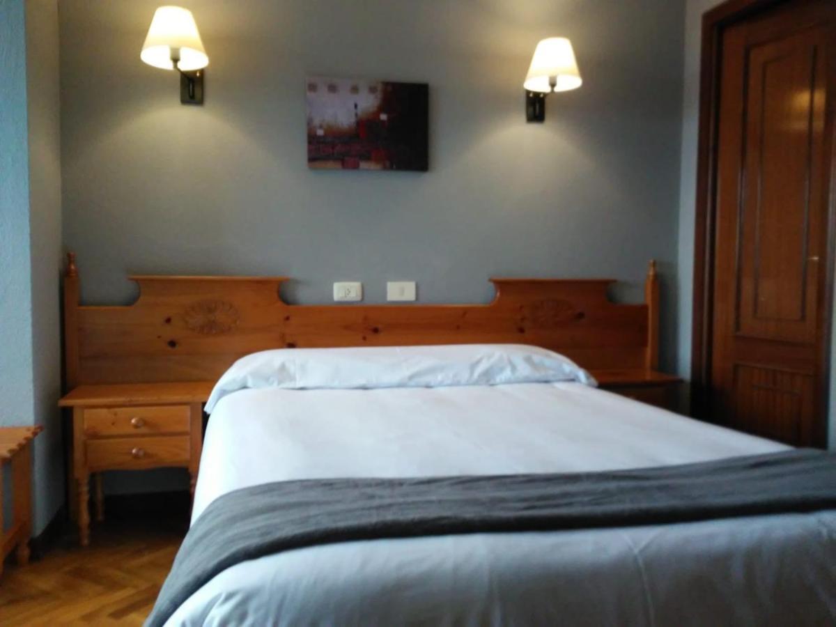 Albergue Hostal Sao Telmo Туй Экстерьер фото